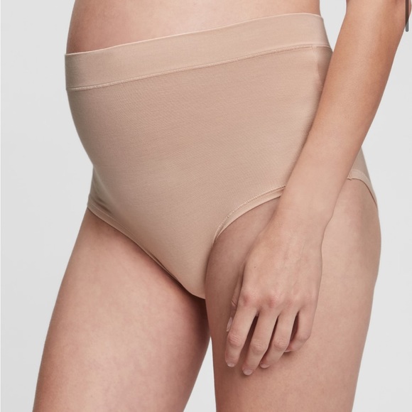 GAP Other - 3x Gap Maternity high rise brief beige nude size medium